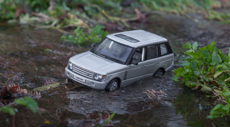 Illustration for article titled LaLD Car Week: Range Rover L322 by Ertl